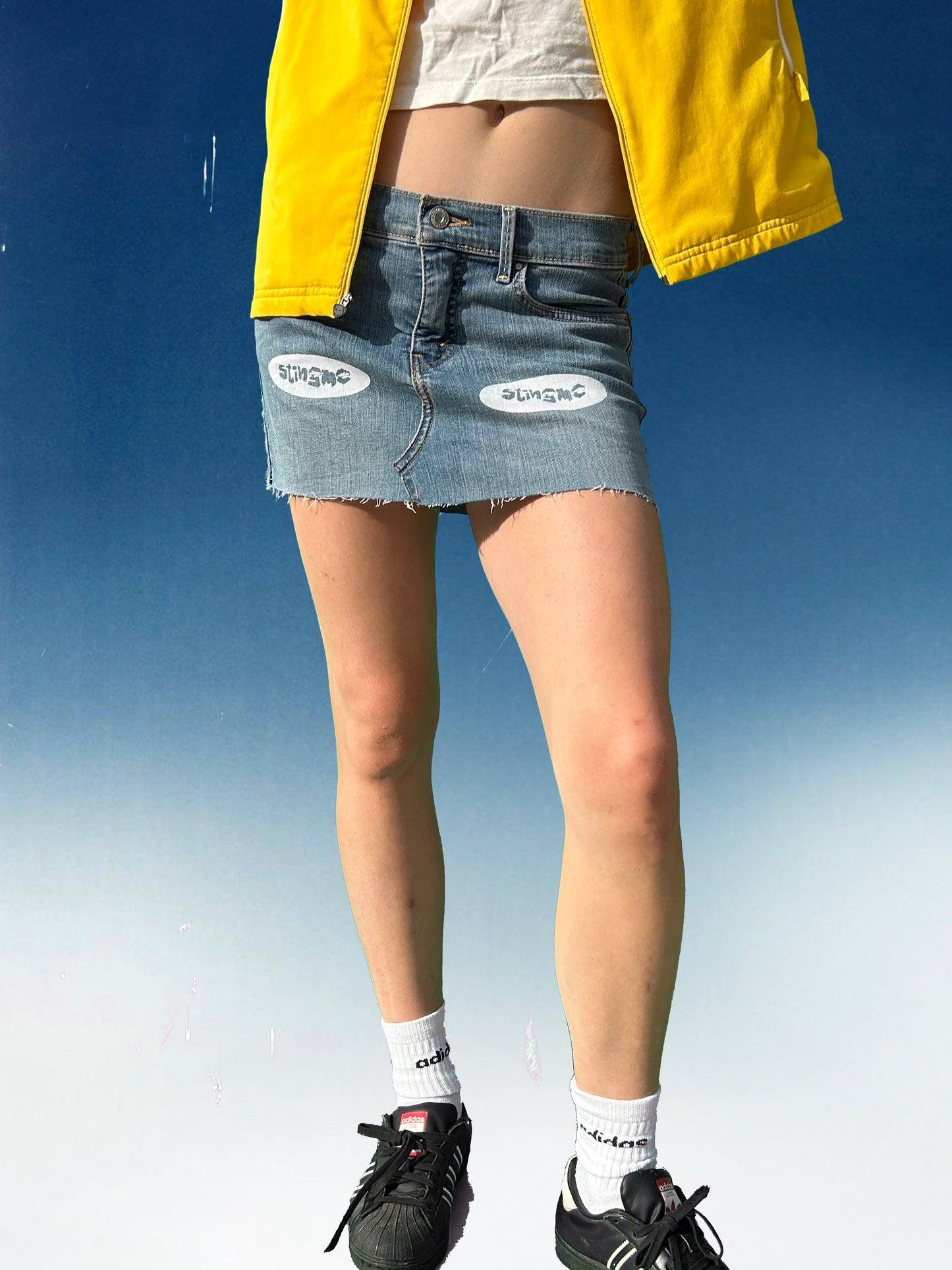 [levi's] stretch denim mini-skirt
